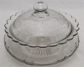 860 - Glass Covered Dish - 8" x 6"
