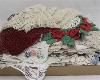 865 - Tray Lot of Assorted Items/Linens