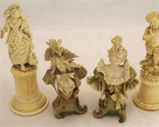 884 - 4 Vintage figurines - AS IS