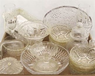886 - Lot assorted glassware