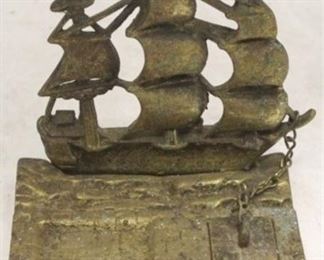 904 - Brass ship inkwell 5 1/2 x 4 x 5 1/2