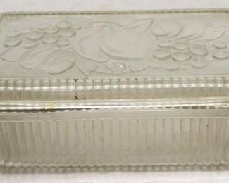 910 - Glass refrigerator covered box