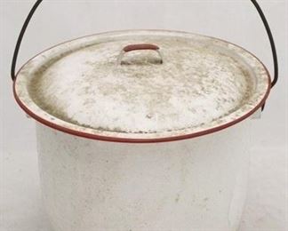 929 - Enamelware bucket with lid 11 x 16