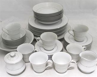 937 - 38 Pc set Towne House Queen Ann china