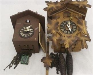 942 - 2 Cuckoo clocks - as is