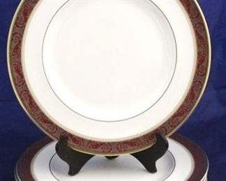1135 - 6 Royal Doulton Martinique dinner plates 10 1/2"