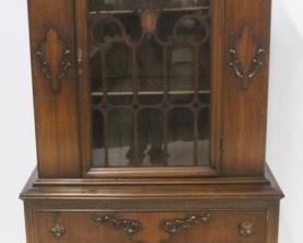1267 - Vintage Carved China Cabinet 73.5" x 38" x 18"