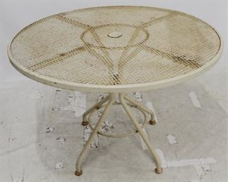 1295 - Metal Outdoor Table 41" x 28"