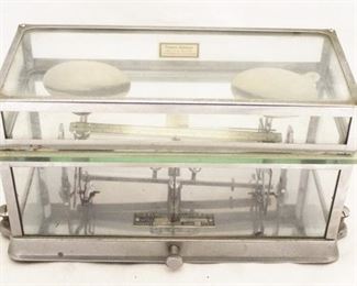 1313 - Torsion Balance scale Model 285 in case 7 x 12 x 5