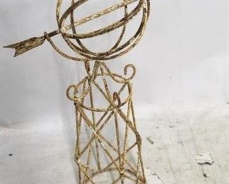 1368 - Metal orb topiary 26" tall