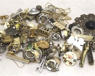 1402 - Assorted costume jewelry
