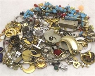 1403 - Assorted costume jewelry
