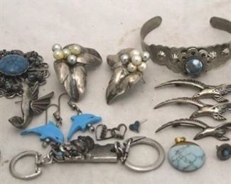 1404 - Assorted costume jewelry silver? turquoise?

