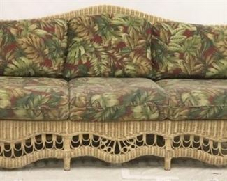 2560 - Wicker sofa 36 x 82 x 34
