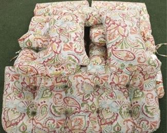 2630 - Group of 9 outdoor cushions & pillows
