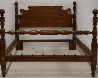 2697 - Queen size carved poster bed 51 x 62 x 87
