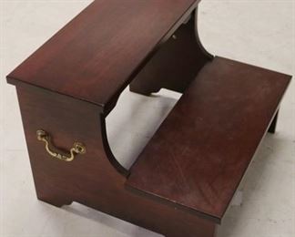 2718 - Mahogany bed steps 13 x 20 x 18 one handle not attached
