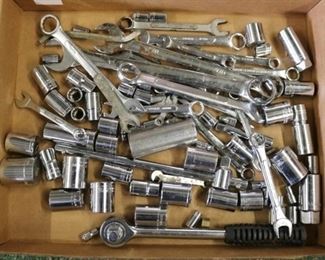 2775 - Box lot of tools
