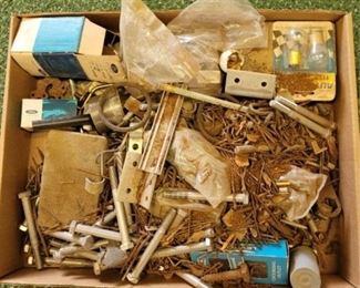 2785 - Box lot of tools
