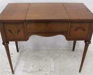 3376 - Henredon Heritage lift top vanity desk 30 x 36 x 19
