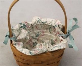 4028 - 1993 Longaberger basket 6 x 6 x 8
