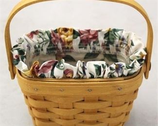 4042 - 1997 Longaberger basket 6 x 4 x 7 1/2
