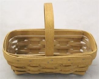 4045 - 2004 Longaberger basket 8 x 4 1/2 x 6
