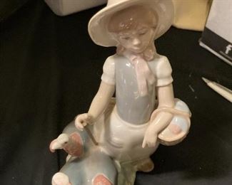 Lladro figurine collectible retired girl with turkeys 