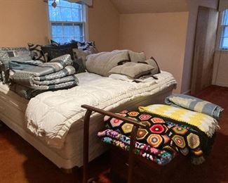 KING SIZE BED AND LINENS 