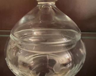 Etched bowl with lid