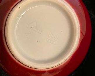 Mark for small red bowl with lid