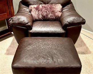 LEATHER CHAIR AND OTTOMAN 