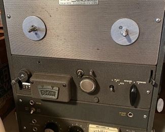 Vintage Jack Davis Roberts Electronics Reel to Reel Player