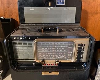 Old Zenith Trans Oceanic Wave Magnet Radio