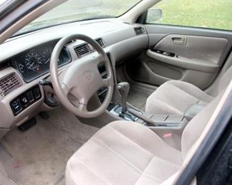 1998 Toyota Camry LE 4 cyl, FWD, ONLY 89,100 Miles