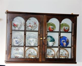 Wall Mount Display Case