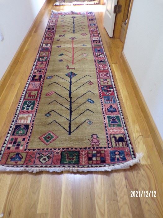 3 rugs with this design, 2 runners & 1 smaller