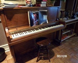 piano & stool