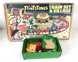Rijo311 Vintage Flintstones Train Set And Village