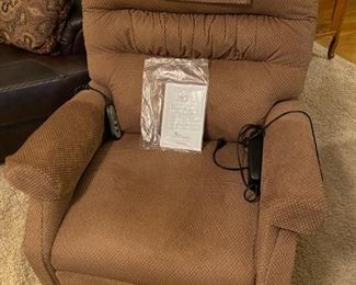 Ultra Comfort Power Lift & Recline chair