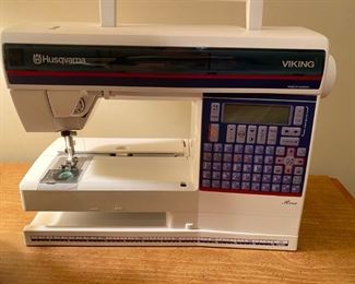 Husqvarna Viking Rose Embroidery machine with card reader / writer