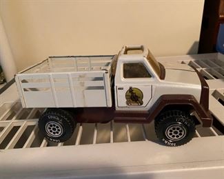 Large variety of vintage Tonka and other cars and trucks