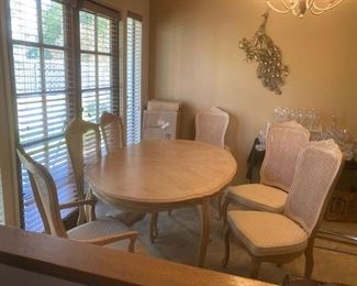 Dining Table 6 Chairs with 2 Leaves and Top Protector