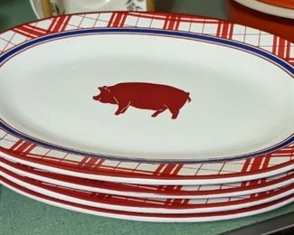 Williams Sonoma: Pig BBQ Plates