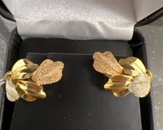 18 K tri gold colors French clips earrings 