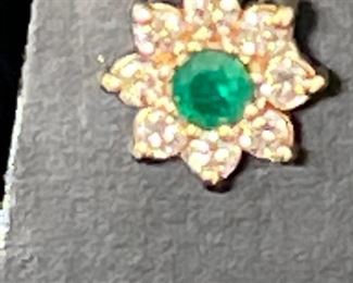 14k yellow gold diamonds and emeralds pendent 