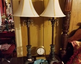 4 piece bedroom suit includes:
bed, night stand, high boy chest, dresser with mirror