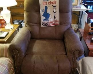 The Catnapper Lift Chair