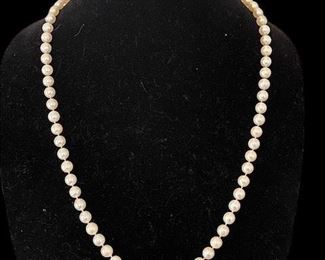 Pearl and Gold Clasp Necklace