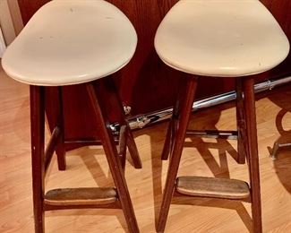 Mid Century bar stools 15"×15"×28" 
$35 ea.